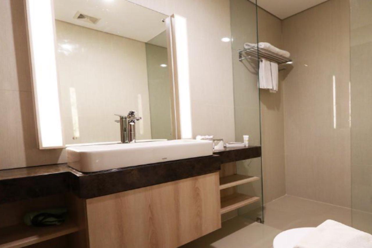 Patra Semarang Hotel & Convention Экстерьер фото