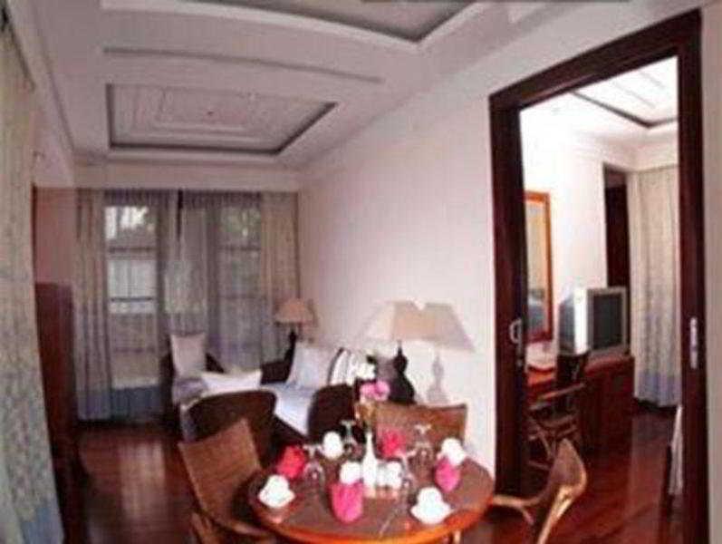 Patra Semarang Hotel & Convention Экстерьер фото