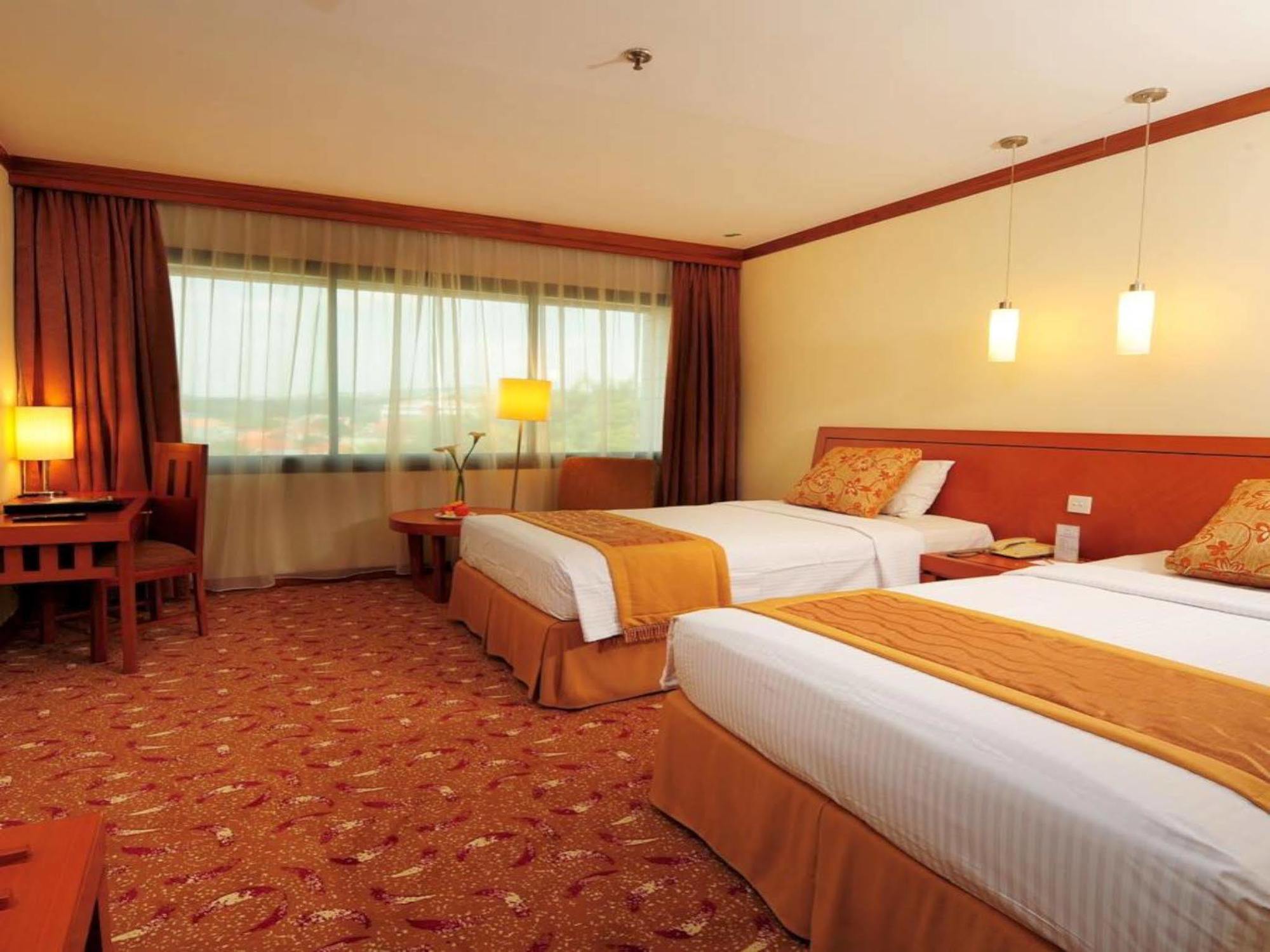 Patra Semarang Hotel & Convention Экстерьер фото